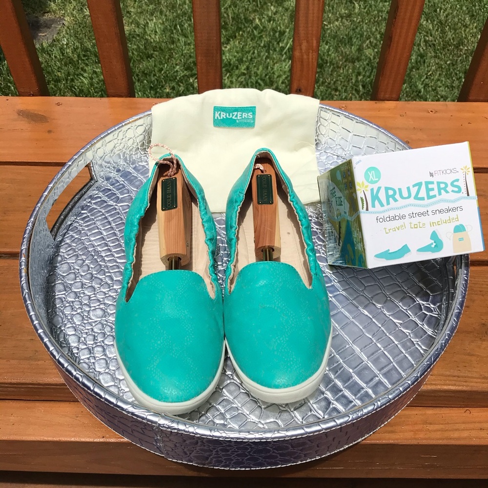 Ballet flats